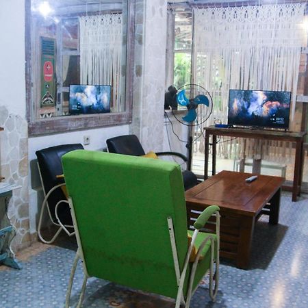 Budarno Homestay Kejayan エクステリア 写真