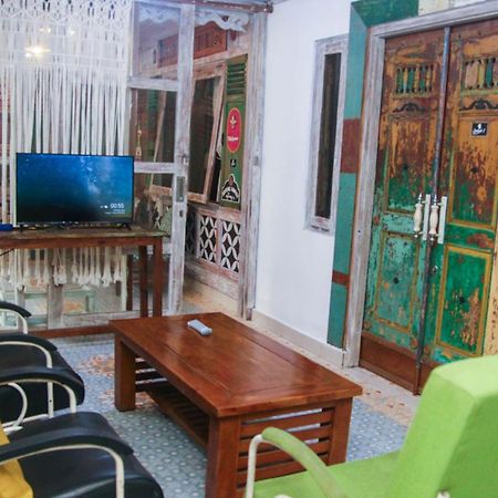 Budarno Homestay Kejayan エクステリア 写真