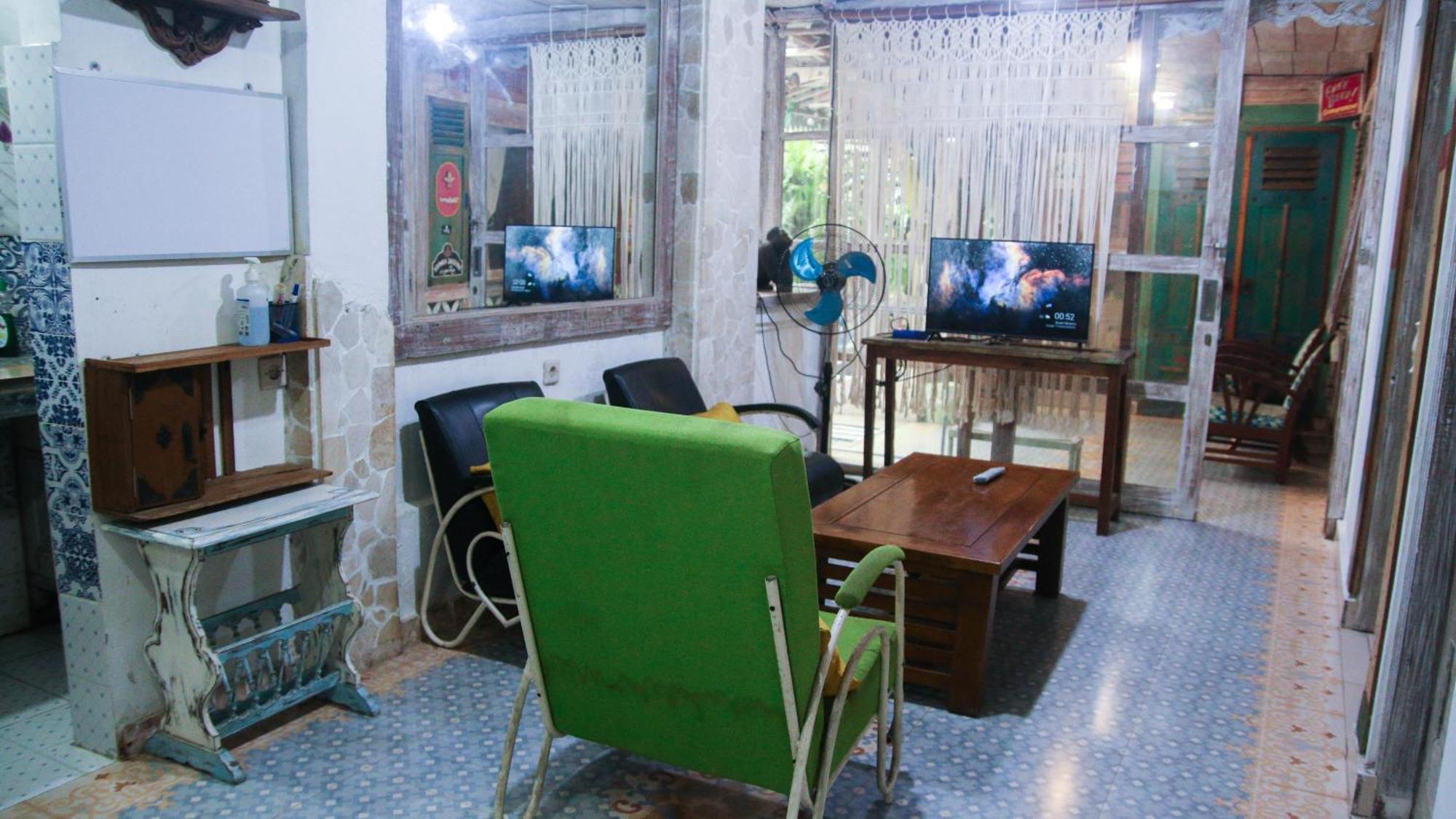 Budarno Homestay Kejayan エクステリア 写真