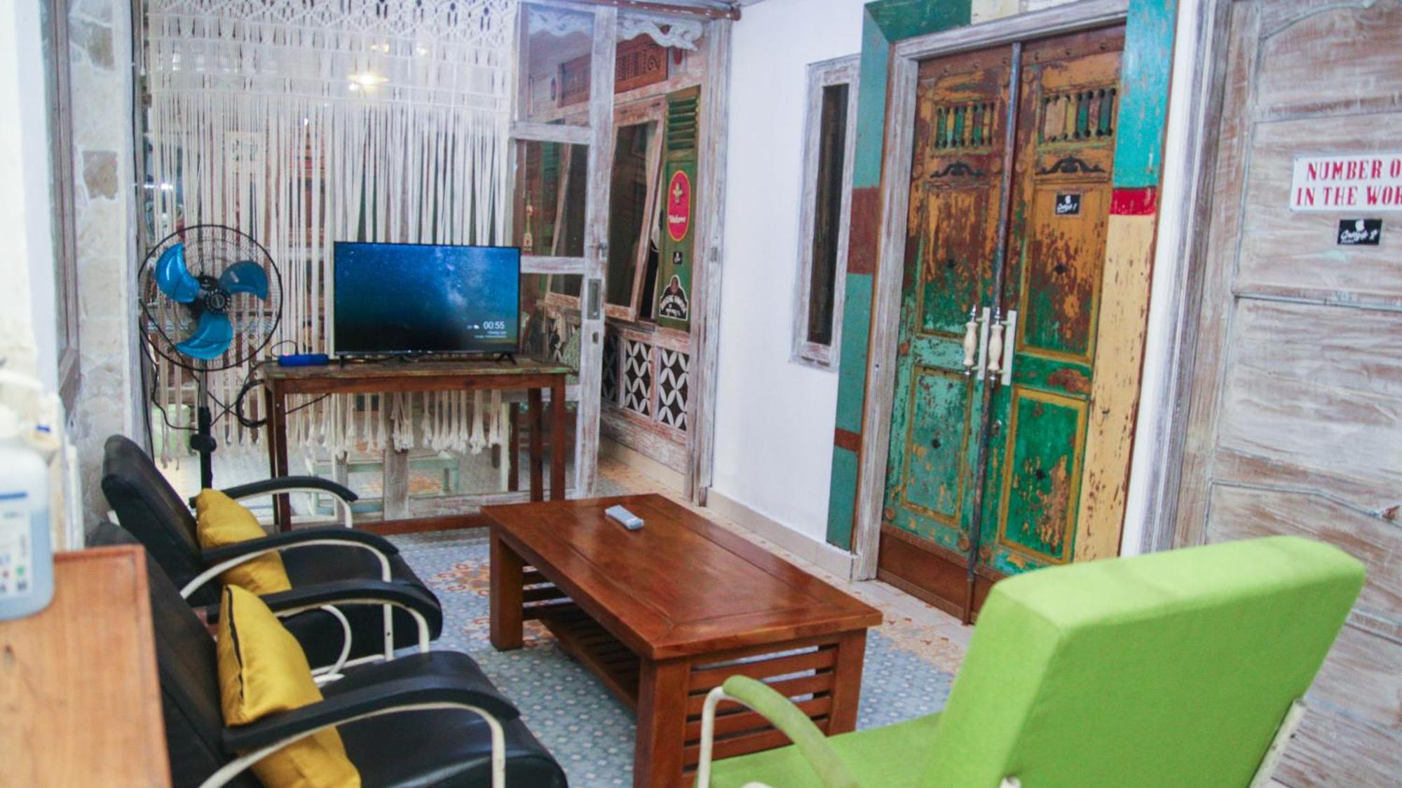 Budarno Homestay Kejayan エクステリア 写真