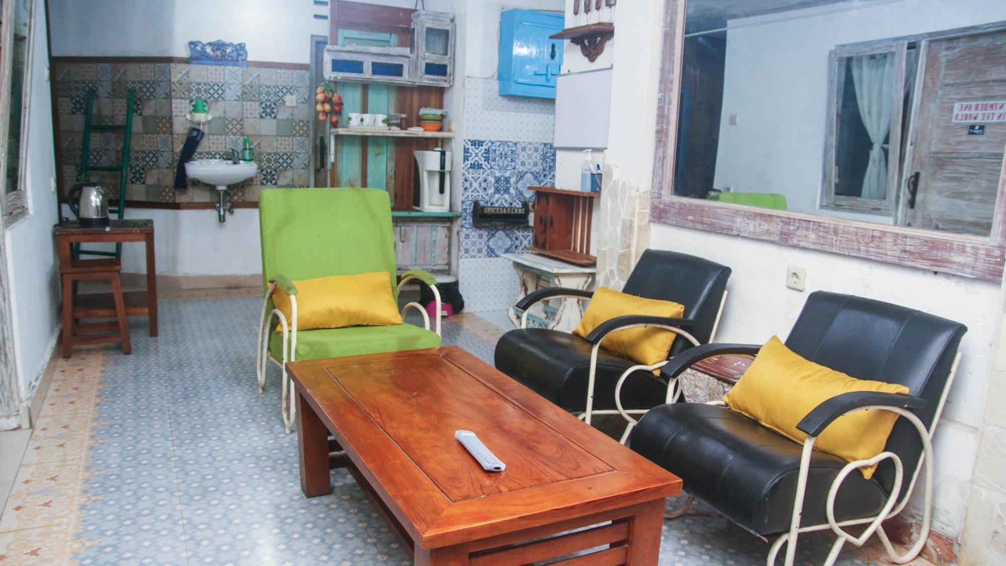Budarno Homestay Kejayan 部屋 写真
